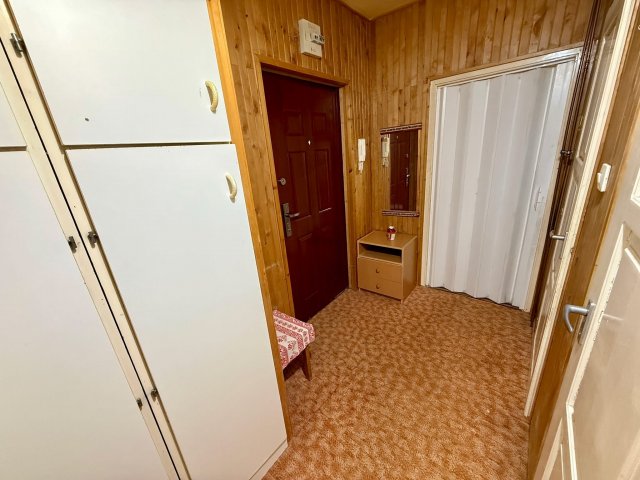 Kiadó panellakás, albérlet, Móron 150 E Ft / hó, 2 szobás
