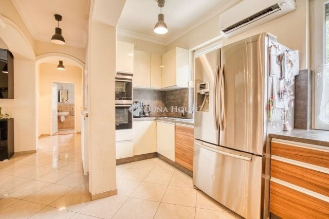 Eladó családi ház, Érden 169.9 M Ft, 6 szobás