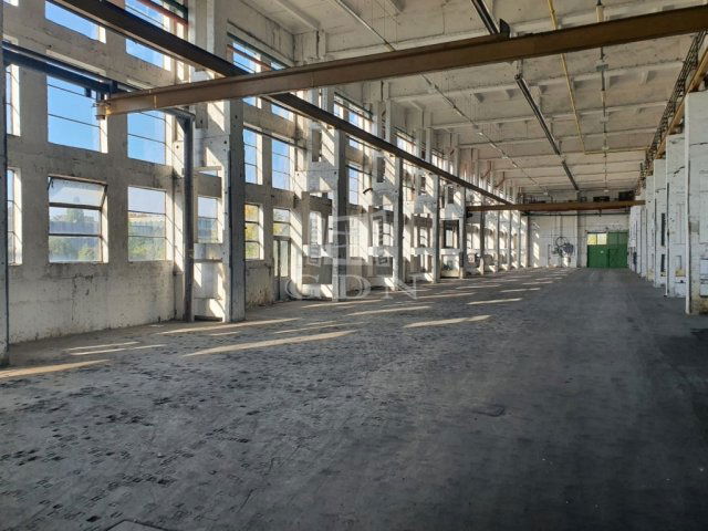 Kiadó ipari ingatlan, Székesfehérvárott 360 E Ft / hó