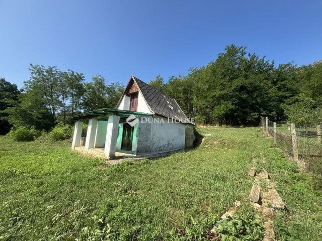 Eladó családi ház, Siklóson 4.9 M Ft, 2 szobás