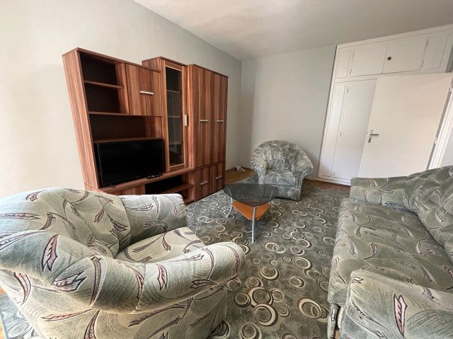 Eladó panellakás, Pécsett, Kerényi Károly utcában 33.9 M Ft