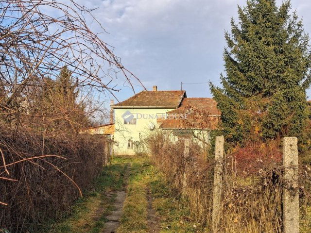 Eladó családi ház, Sajószentpéteren, Arany János utcában