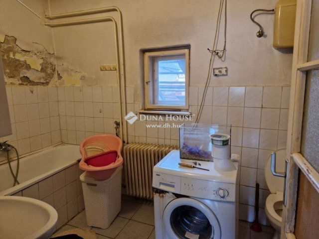 Eladó családi ház, Budapesten, XIX. kerületben 50 M Ft, 2 szobás