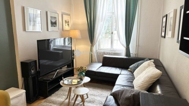 Eladó téglalakás, Budapesten, VI. kerületben 94 M Ft, 2 szobás