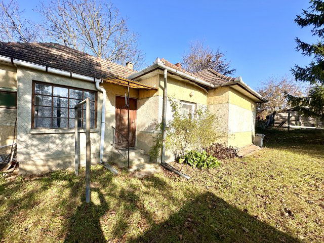 Eladó családi ház, Nemeshetésen 12 M Ft, 2 szobás