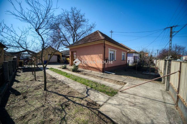 Eladó családi ház, Újszilváson 29.9 M Ft, 3 szobás