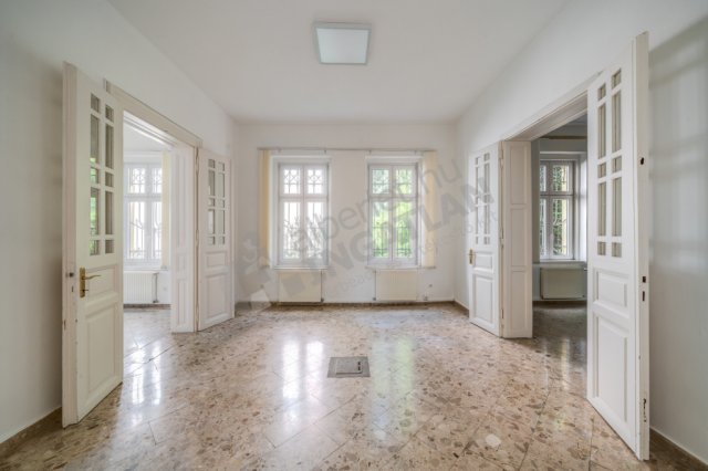 Kiadó családi ház, albérlet, II. kerületben, Áldás utcában