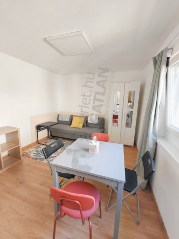 Kiadó téglalakás, albérlet, VII. kerületben, Thököly úton