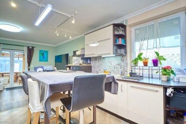 Eladó ikerház, Kistarcsán 99 M Ft, 5 szobás