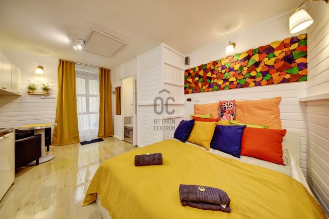 Eladó téglalakás, Budapesten, VI. kerületben 59.8 M Ft, 2 szobás