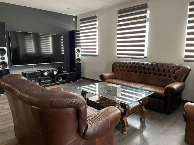 Eladó ikerház, Fertőszentmiklóson 350 M Ft, 9+3 szobás