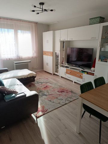 Eladó téglalakás, Egerben 42.9 M Ft, 2 szobás