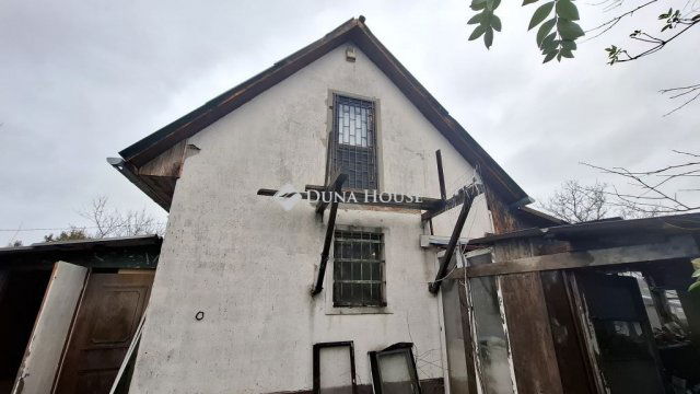 Eladó családi ház, Bagon 35 M Ft, 2 szobás