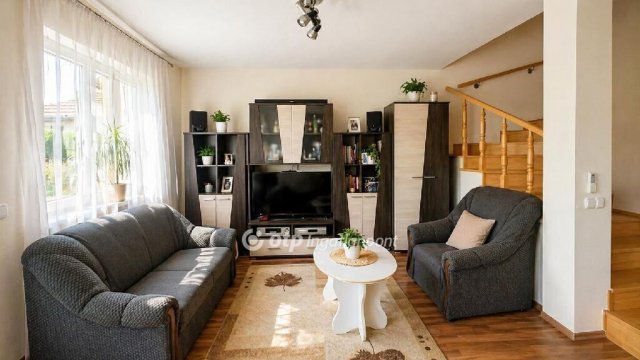 Eladó sorház, Egerben 94.9 M Ft, 4 szobás / költözzbe.hu