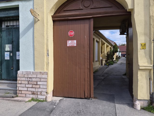 Eladó téglalakás, Tatán 22 M Ft, 1 szobás