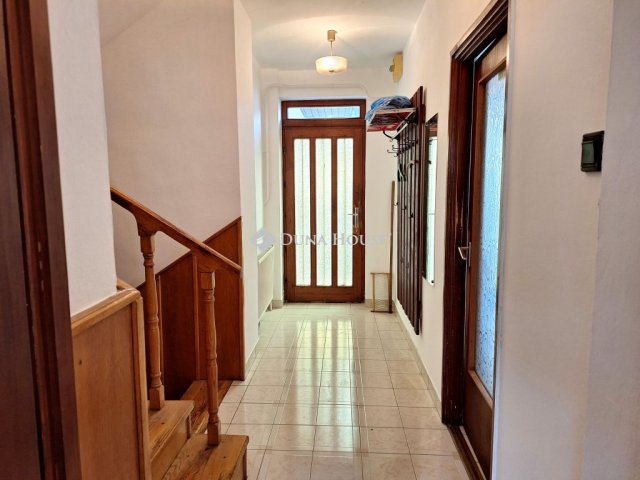 Eladó családi ház, Kecskeméten 89.5 M Ft, 4 szobás
