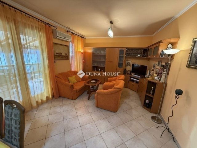 Eladó ikerház, Kecskeméten 79.99 M Ft, 4 szobás