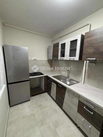 Kiadó panellakás, albérlet, Kecskeméten 165 E Ft / hó, 2 szobás