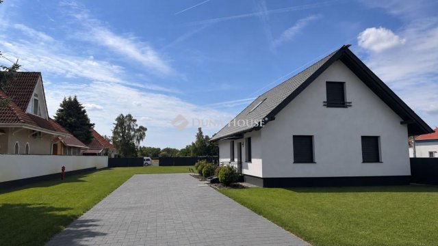 Eladó családi ház, Abonyban 125 M Ft, 4 szobás