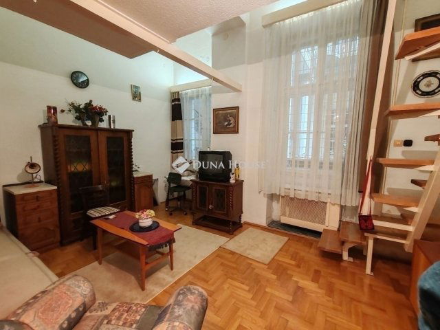 Eladó téglalakás, Budapesten, VI. kerületben 77 M Ft, 2 szobás