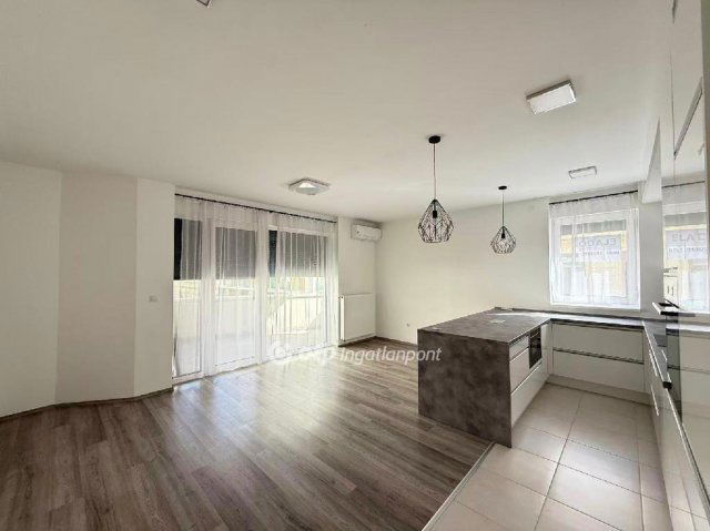 Eladó téglalakás, Budapesten, IX. kerületben 158 M Ft, 3 szobás