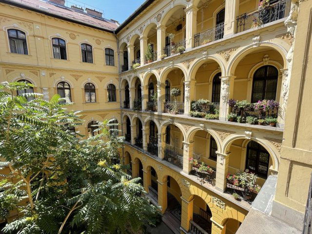 Eladó téglalakás, Budapesten, IX. kerületben 147 M Ft, 3 szobás