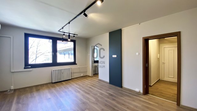 Kiadó panellakás, albérlet, Kecskeméten 140 E Ft / hó, 1 szobás