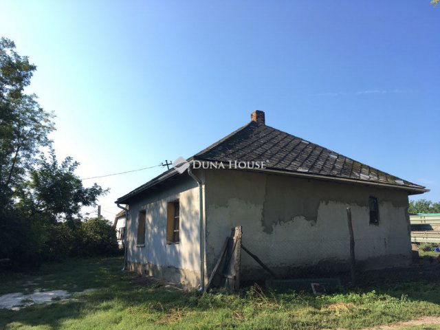 Eladó családi ház, Felcsúton 32 M Ft, 2+1 szobás