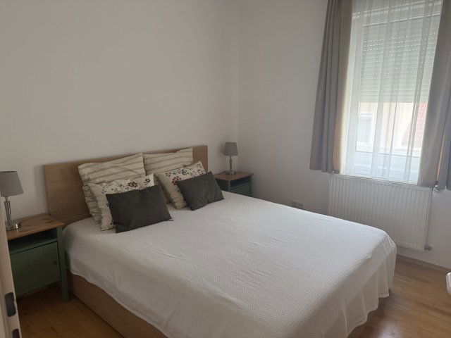 Kiadó téglalakás, albérlet, Debrecenben 250 E Ft / hó, 3 szobás