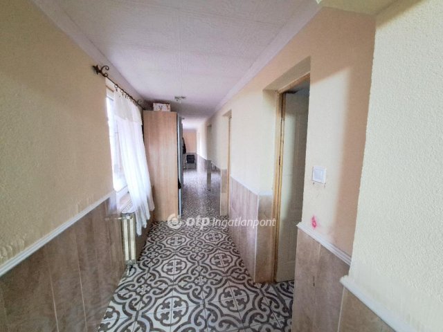 Eladó családi ház, Szolnokon 33 M Ft, 2+1 szobás