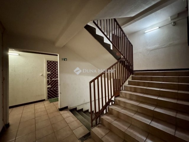 Eladó panellakás, Budapesten, III. kerületben 84.9 M Ft, 3 szobás