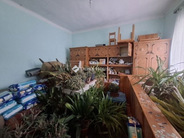 Eladó családi ház, Budapesten, XVIII. kerületben 68 M Ft