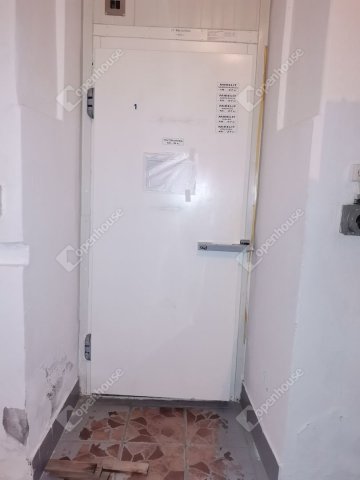 Eladó üzlethelyiség, Lábatlanon 140 M Ft / költözzbe.hu