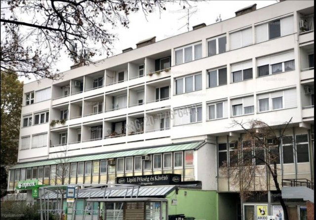 Eladó téglalakás, Esztergomban, Rákóczi téren 49.9 M Ft