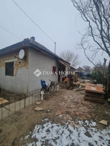 Eladó családi ház, Üllőn 56 M Ft, 3 szobás