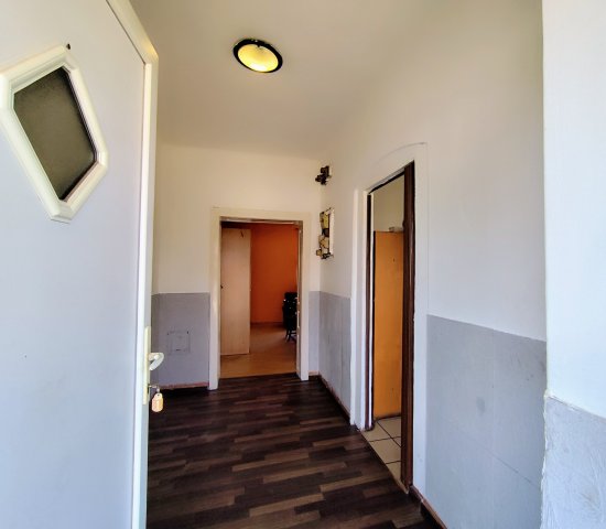 Eladó téglalakás, Téten 32.8 M Ft, 3 szobás