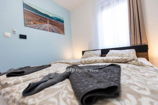 Eladó ikerház, Balatonvilágoson 120 M Ft, 2+1 szobás