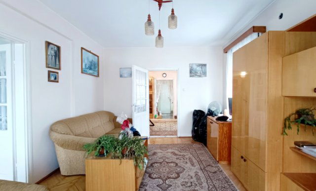 Eladó családi ház, Szegeden 68.9 M Ft, 4 szobás