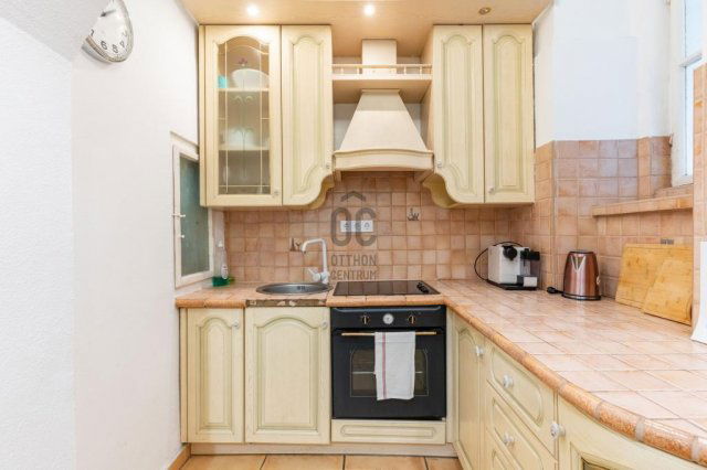 Eladó téglalakás, Budapesten, V. kerületben 109 M Ft, 3 szobás