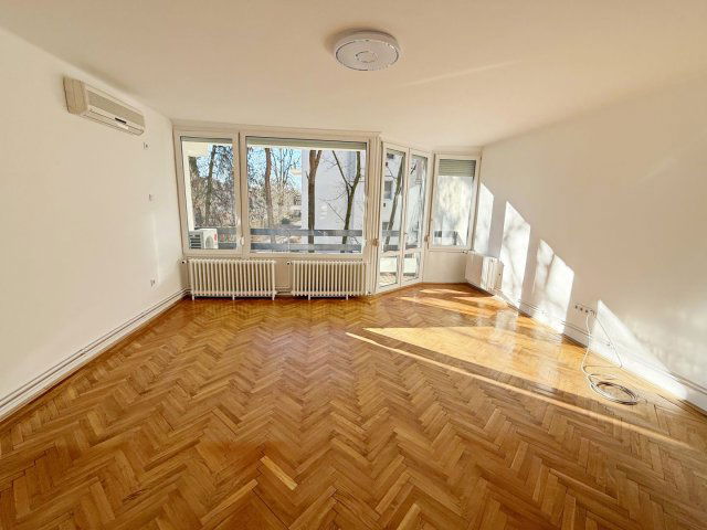 Kiadó téglalakás, albérlet, Debrecenben 250 E Ft / hó, 3 szobás