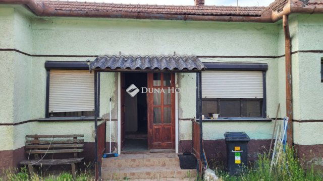 Eladó családi ház, Csurgón 9.9 M Ft, 3 szobás