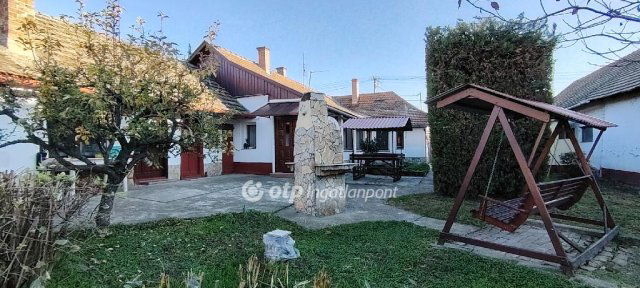 Eladó családi ház, Orosházán 27.9 M Ft, 3+1 szobás