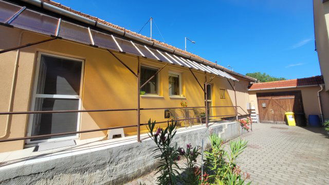 Eladó családi ház, Egerben 42.9 M Ft, 3 szobás