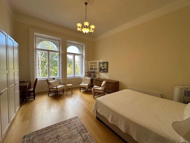 Kiadó téglalakás, albérlet, Budapesten, VI. kerületben
