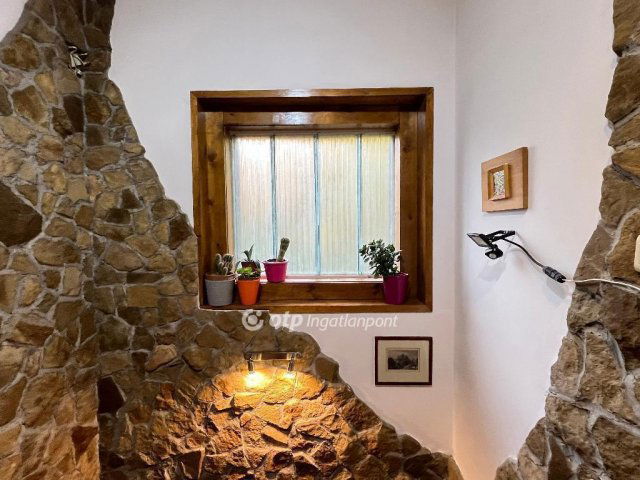 Eladó családi ház, Érden 150 M Ft, 4 szobás