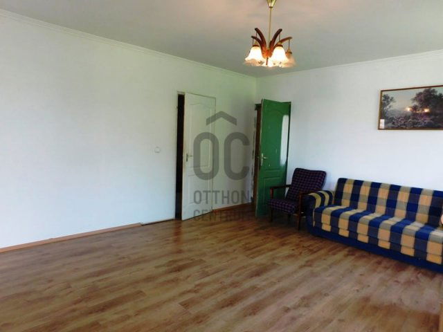 Eladó ikerház, Nagytarcsán 86 M Ft, 3 szobás