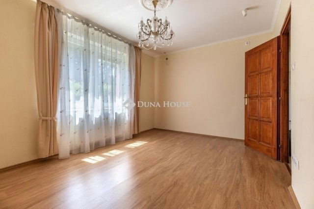 Eladó családi ház, Budapesten, XVI. kerületben 220 M Ft