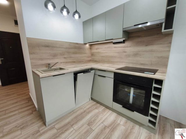 Eladó panellakás, Pécsett 49.9 M Ft, 2 szobás