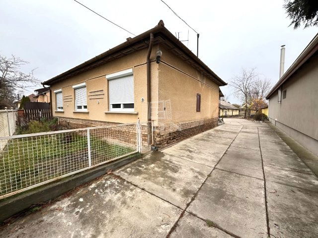 Eladó családi ház, Üllőn 79.9 M Ft, 3 szobás