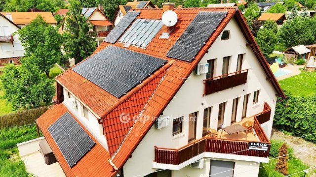 Eladó családi ház, Alsóörsön 254 M Ft, 10+5 szobás
